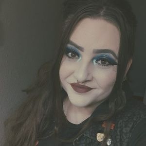 Meet your Posher, Jenn